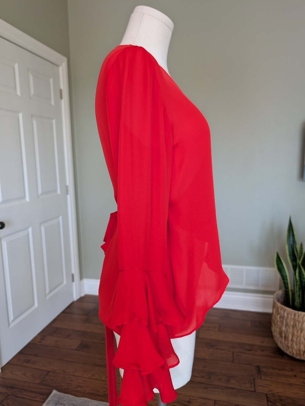 Red Ruffle-Sleeve Tie-Back Blouse - Picture 4 of 16